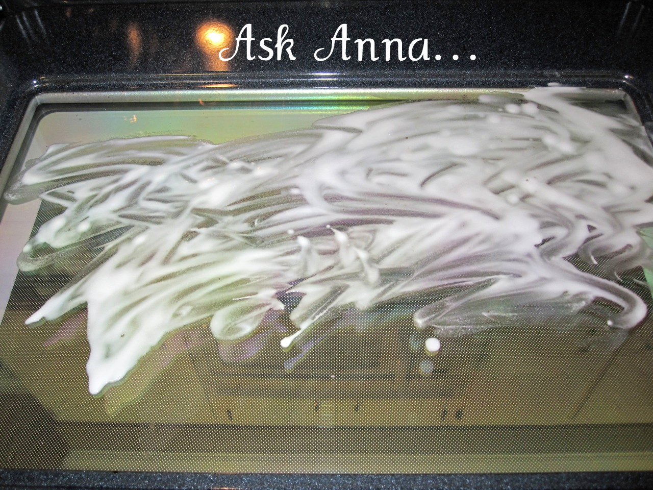 A really easy, all-natural solution for cleaning oven glass | Ask Anna