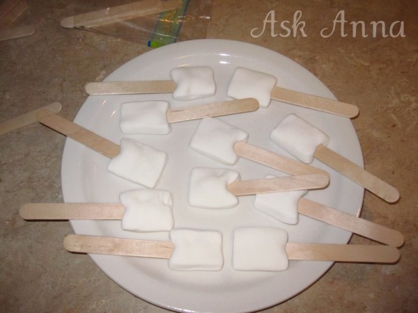 Chocolate covered marshmallow for the kids - Ask Anna