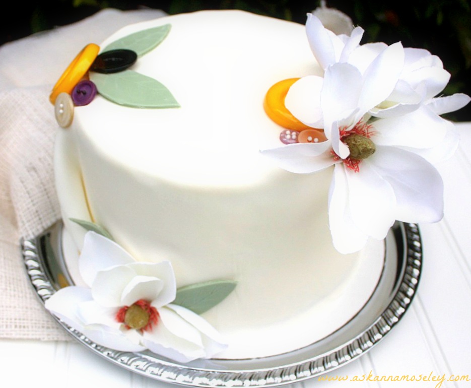 Button cake and a vintage bridal shower - Ask Anna