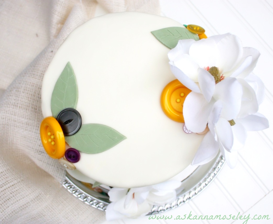 Button cake and a vintage bridal shower - Ask Anna