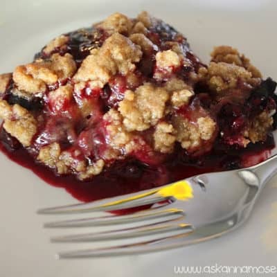 Delicious and simple berry crumble that's easy to make and guaranteed to please every crowd. | Ask Anna