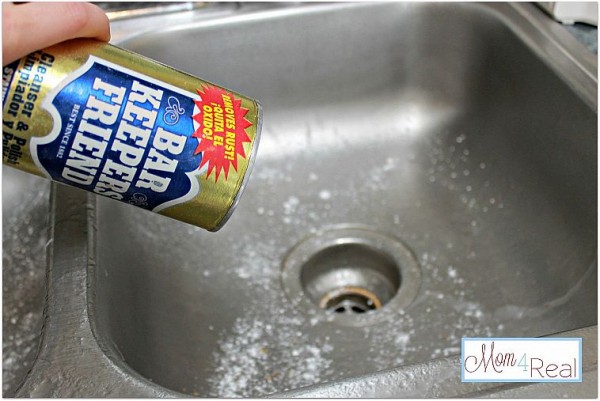 How to clean a stainless steel sink 