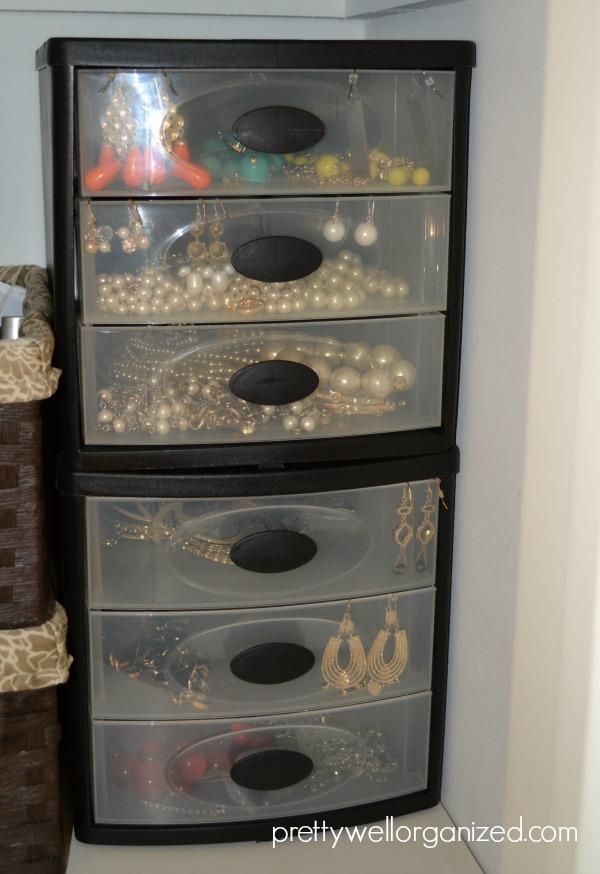 Two easy ways to organize jewelry - Ask Anna