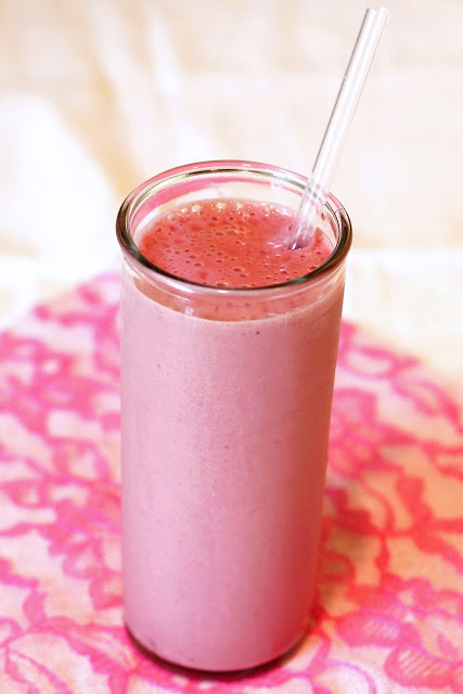 5 dairy free smoothie recipes (strawberry protein smoothie) - Ask Anna