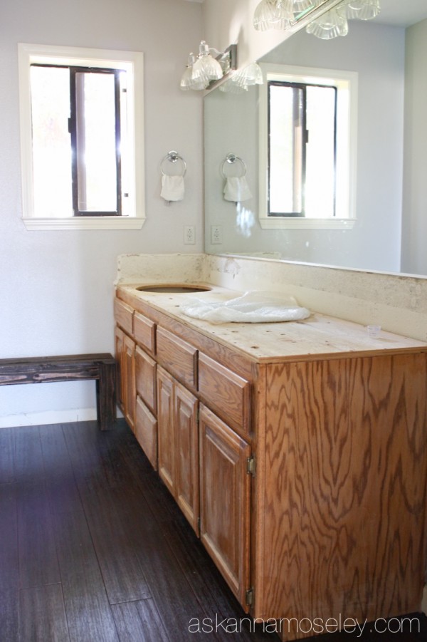 Guest bathroom makeover, before - Ask Anna