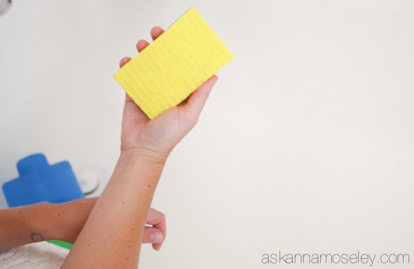 How to clean off tub crayons - Ask Anna