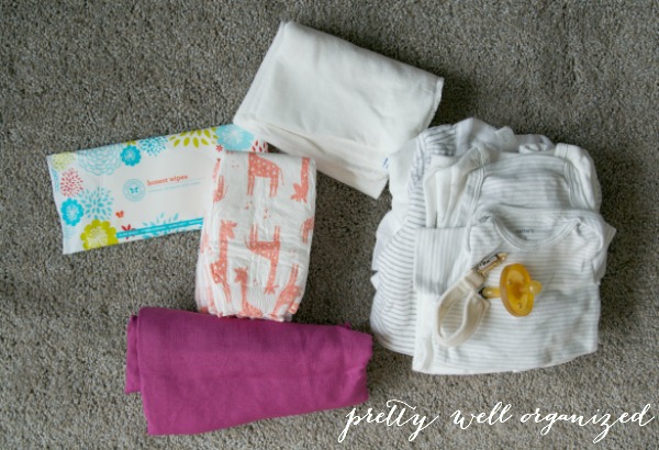 How to Pack an Organized Diaper Bag