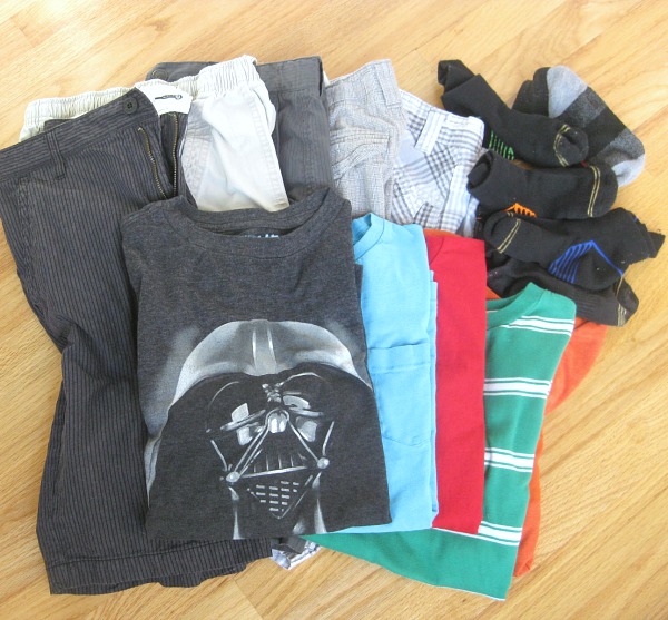 How to Organize School Clothes