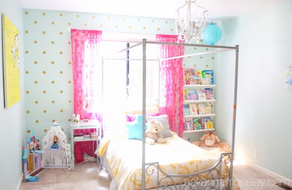 Girl's bedroom polka dot wall - Ask Anna