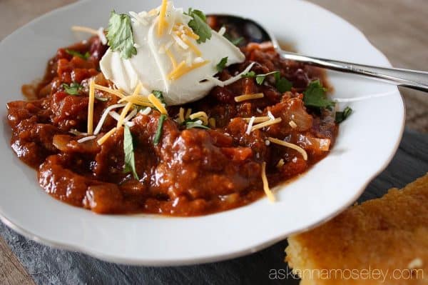 Easy crockpot chili recipe - Ask Anna