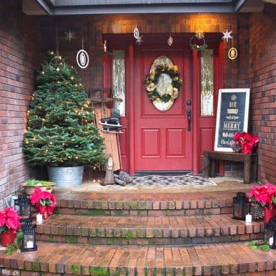 A Christmasy Front Porch Tour