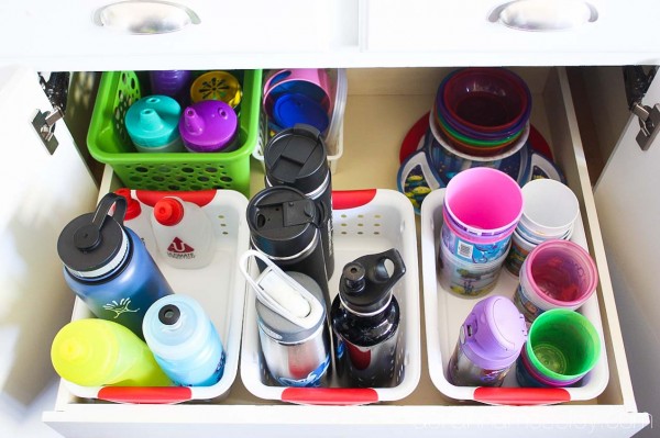 How to organize water bottles and keep them from falling over - Ask Anna