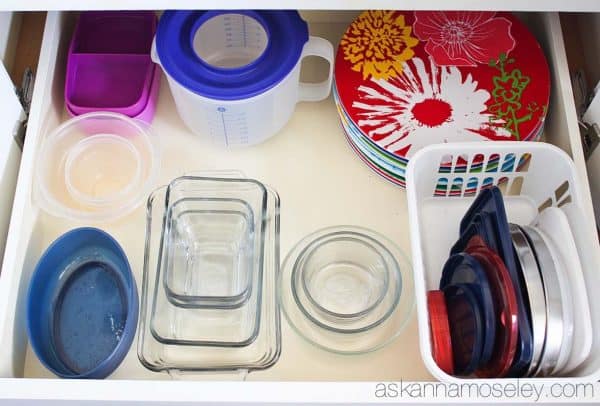 The easiest way to organize tupperware lids - Ask Anna