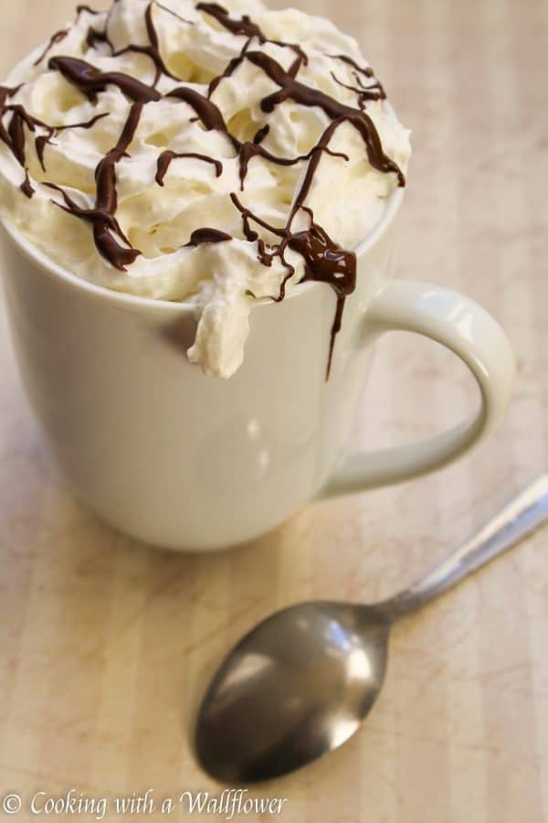 White hot chocolate recipe - Cooking with a Wallflower