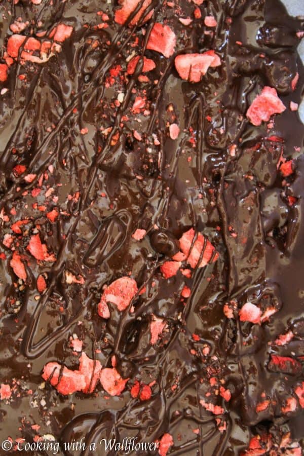 Chocolate Covered Strawberry Bark - Cooking with a Wallflower