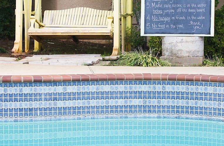 DIY Pool rules chalkboard - Ask Anna