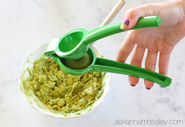 3-ingredient easy and delicious guacamole - Ask Anna