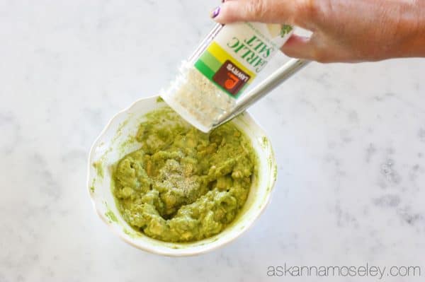 3-ingredient easy and delicious guacamole - Ask Anna