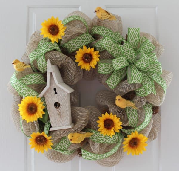 DIY Sunflower birdhouse wreath tutorial 