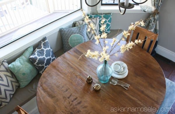 Breakfast nook bench seating - Ask Anna