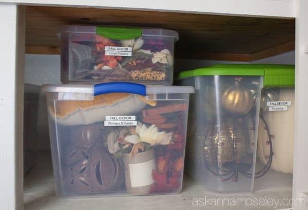 Tips for organizing holiday decorations and how to use a label maker to make them easy to find and keep organized | Ask Anna