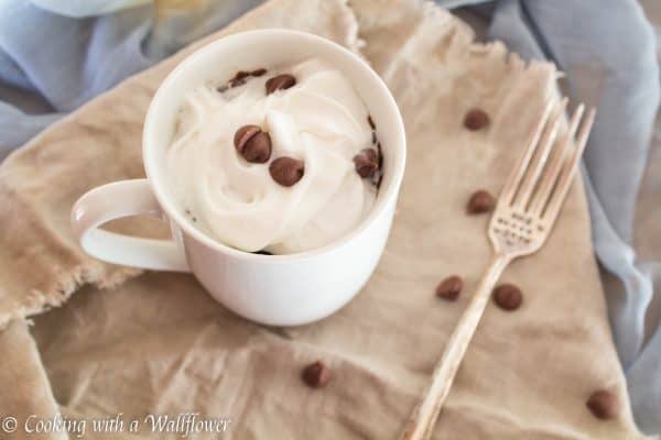 5-minute chocolate mug cake, a quick and easy dessert that's ready to enjoy in less than 5 minutes | Cooking with a Wallflower