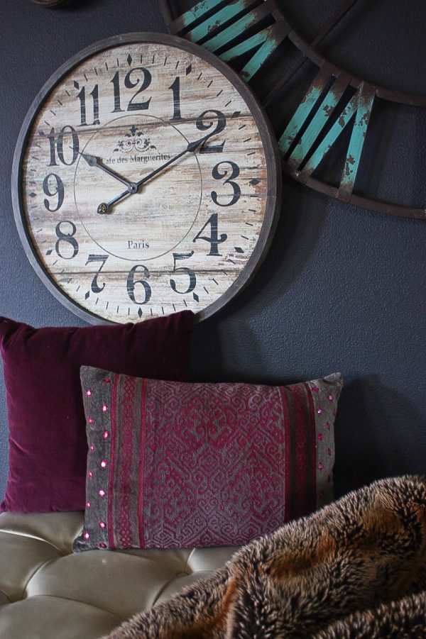 Create a statement wall using clocks | Ask Anna