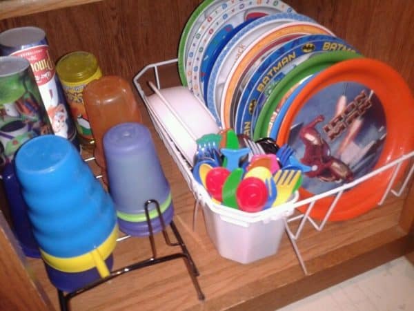 How to organize kids dishes and utensils in less than 30 minutes | Ask Anna