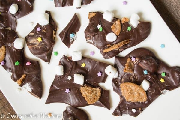 S'mores Bark, easy to make and oh so yummy for kids and grown ups | Cooking with a Wallflower