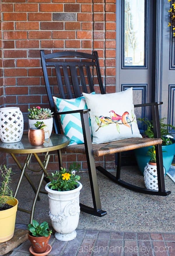 Spring front porch with Better Homes and Gardens - see how to brighten up your front porch on a budget | Ask Anna