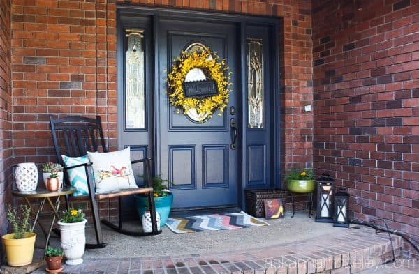 Spring front porch with Better Homes and Gardens - see how to brighten up your front porch on a budget | Ask Anna