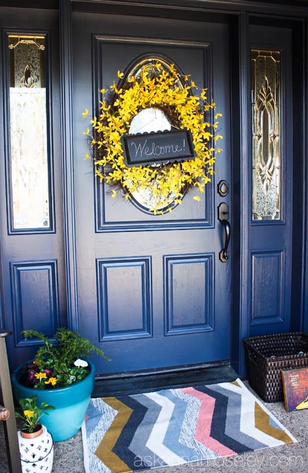 Spring front porch with Better Homes and Gardens - see how to brighten up your front porch on a budget | Ask Anna