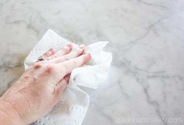 As moms we clean up lots of messes but now it's even faster with the new Bounty towels. They are 2x more absorbent so you can clean up quickly & get back to enjoying your family | Ask Anna