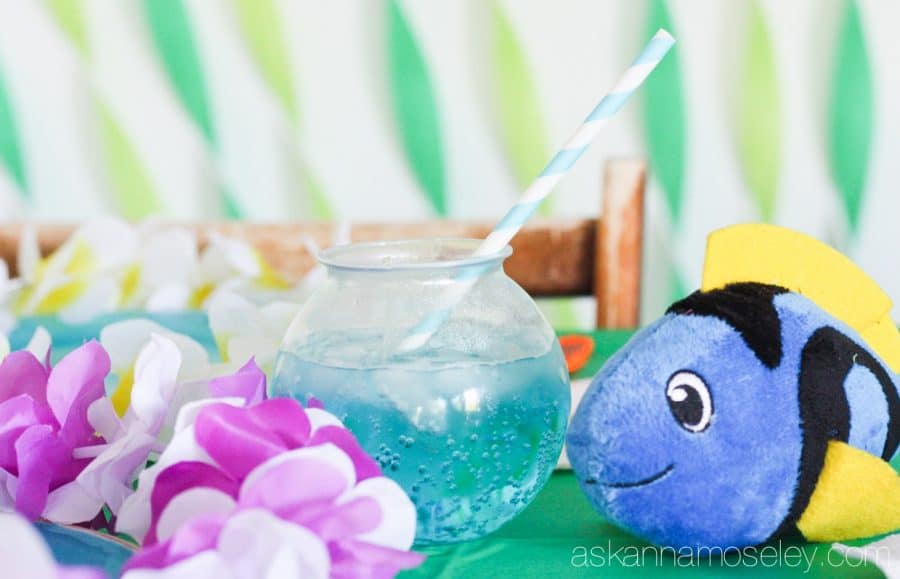 Celebrate the new Finding Dory moving by throwing a swim party! Here are lots of great ideas for your party | Ask Anna