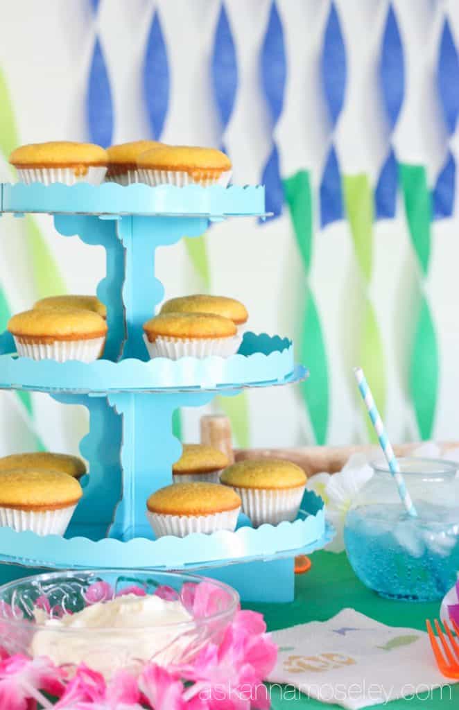 Celebrate the new Finding Dory moving by throwing a swim party! Here are lots of great ideas for your party | Ask Anna