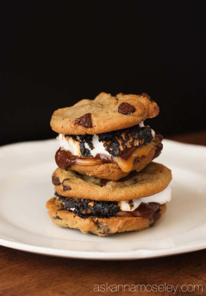 Layers of chocolate chip cookies, rich dark chocolate sea salt caramels & toasted marshmallows will have you going back for more of these gourmet s'mores | Ask Anna