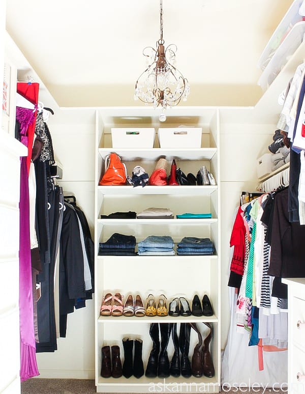 It's the new year and time to clean our all the stuff we've been holding onto for too long! These are my BEST tips for keeping your closets clean and organized all year long. | Ask Anna