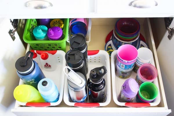 Need to organize your home on a budget but have no idea where to start? Don't panic! Here are 14 frugal ways to organize under $15 | Ask Anna