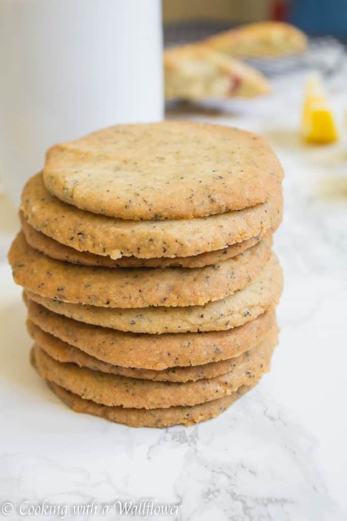 These buttery cookies are everything you love from a shortbread cookie and they're packed with flavor from Earl Grey Tea. They are the perfect snack. | Cooking with a Wallflower