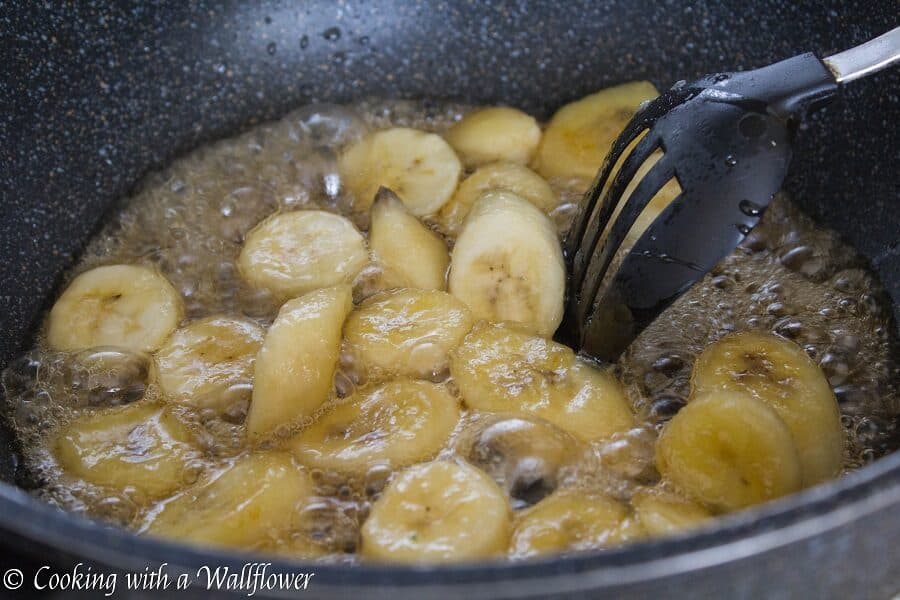 Caramelized Banana Almond Oatmeal