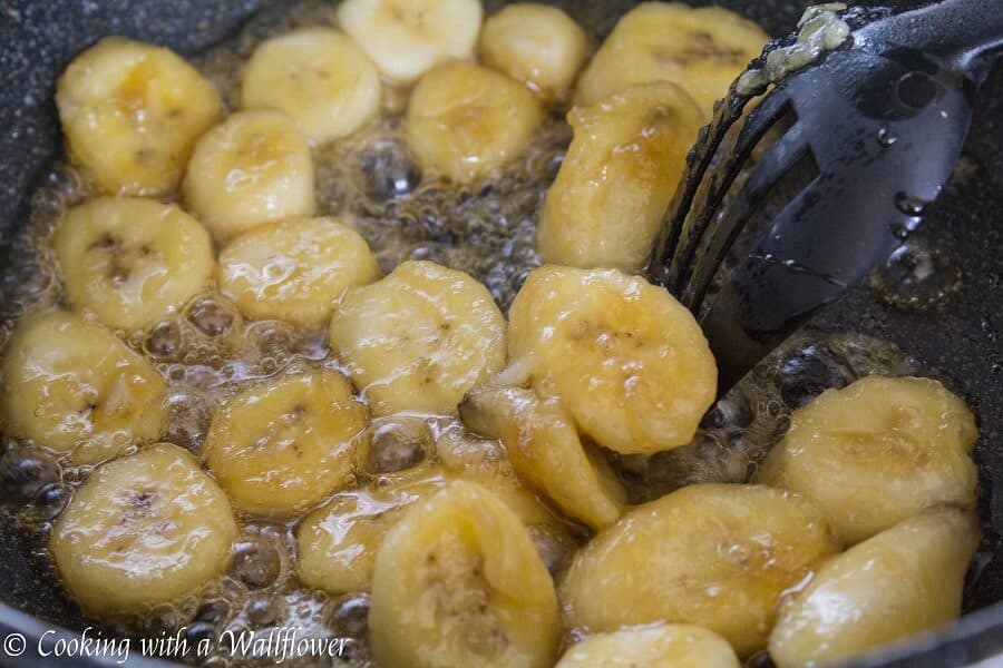 Caramelized Banana Almond Oatmeal