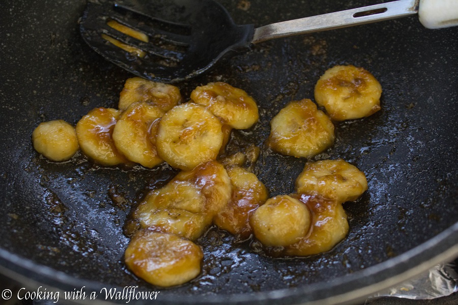 Caramelized Banana Honey Greek Yogurt Bowl