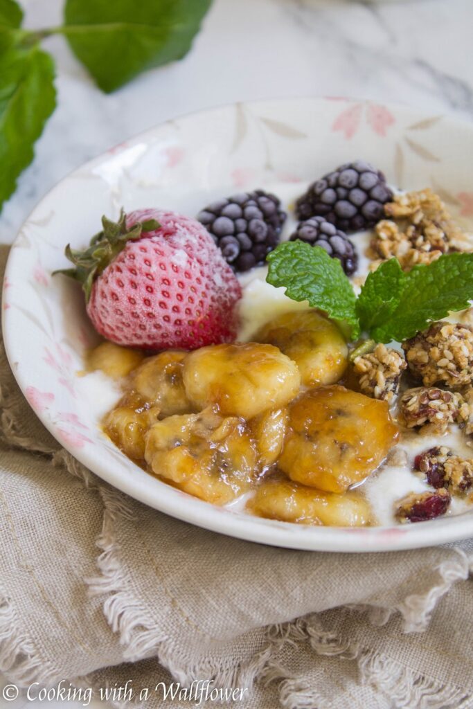 Caramelized Banana Honey Greek Yogurt Bowl