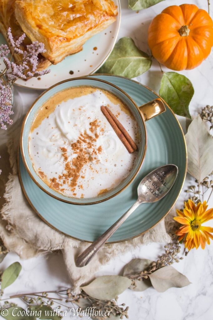 Perfect for Fall, this Dirty Pumpkin Chai Latte is swirled with pumpkin puree, pumpkin spice, old fashioned oats, and strong brewed coffee. | Ask Anna